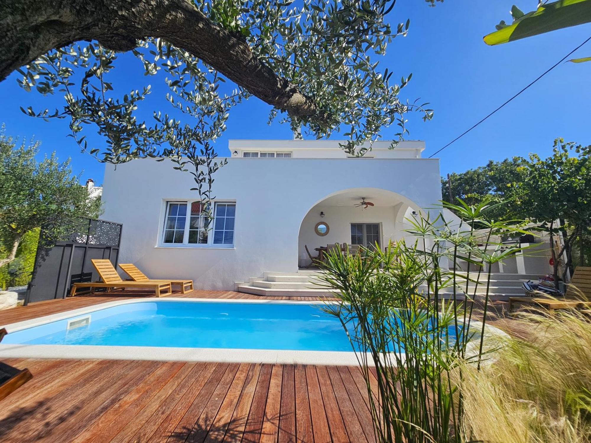 The Three Flowers Pool House Трогір Екстер'єр фото