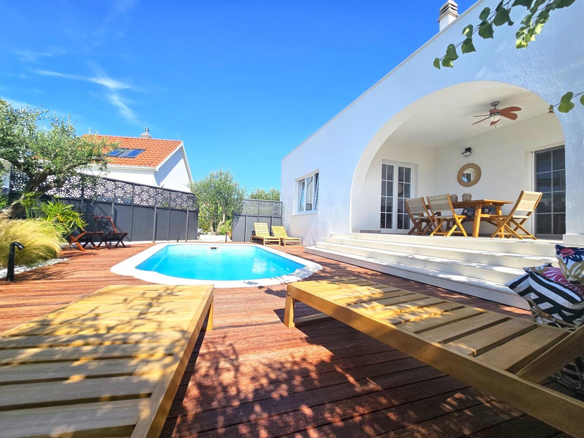 The Three Flowers Pool House Трогір Екстер'єр фото