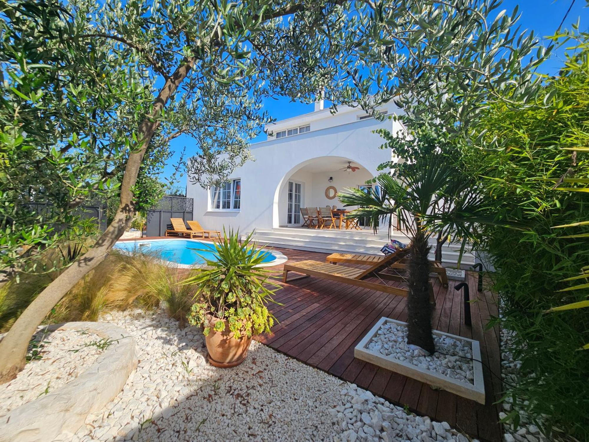 The Three Flowers Pool House Трогір Екстер'єр фото