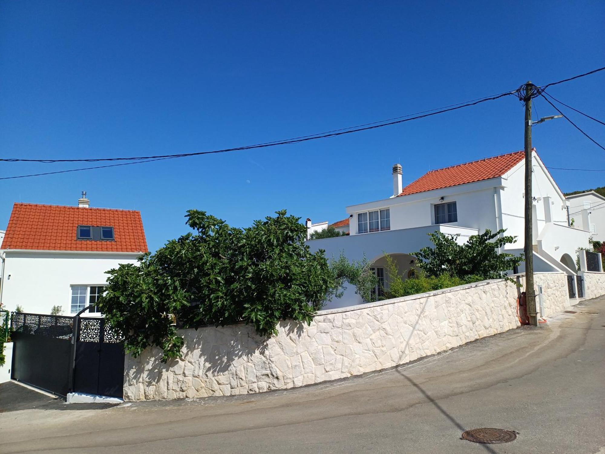 The Three Flowers Pool House Трогір Екстер'єр фото